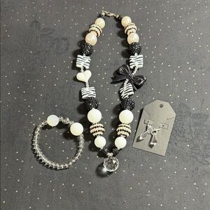 Elegant Black and White Beaded Necklace and Bracelet Set Chunky Viral!!!